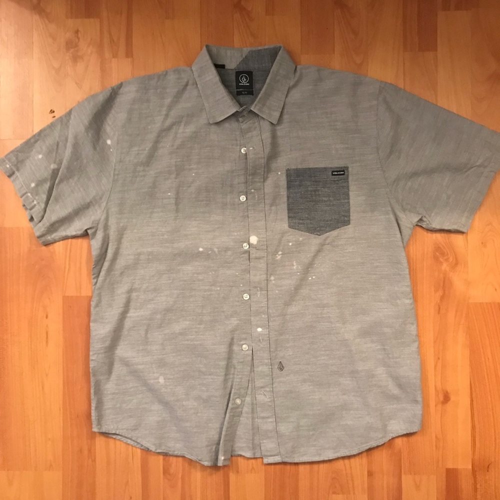 Color distressed Volcom Short Sleeve Button Up